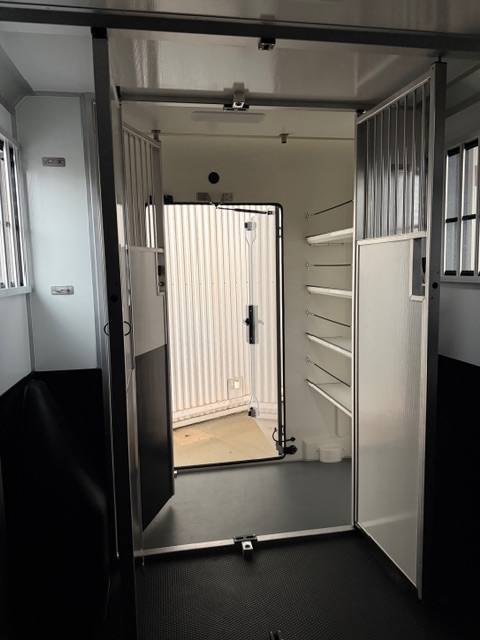 Horsebox HGV AKX Opel Movano 2026 New