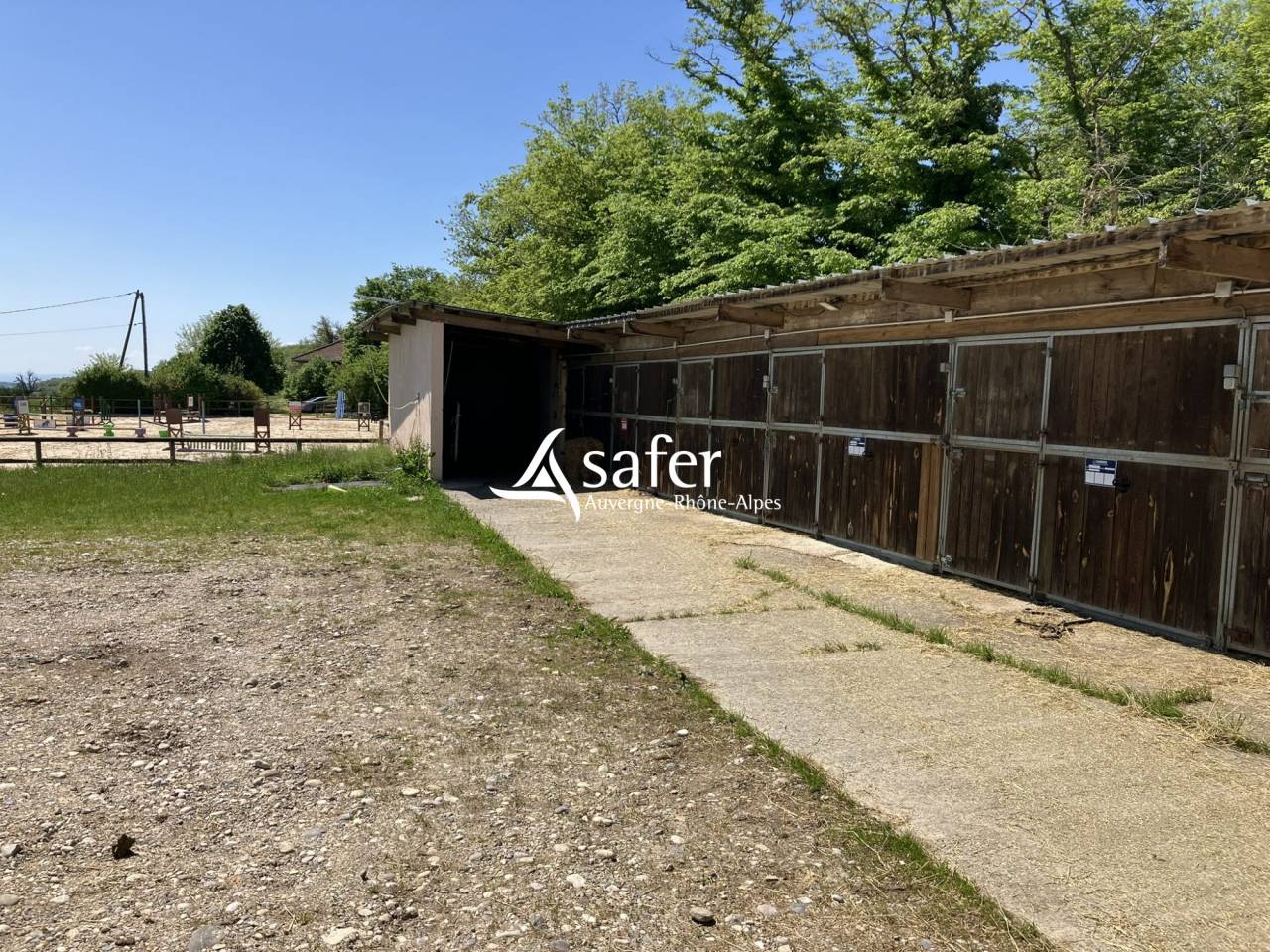 Equestrian property  Dr&ocirc;me