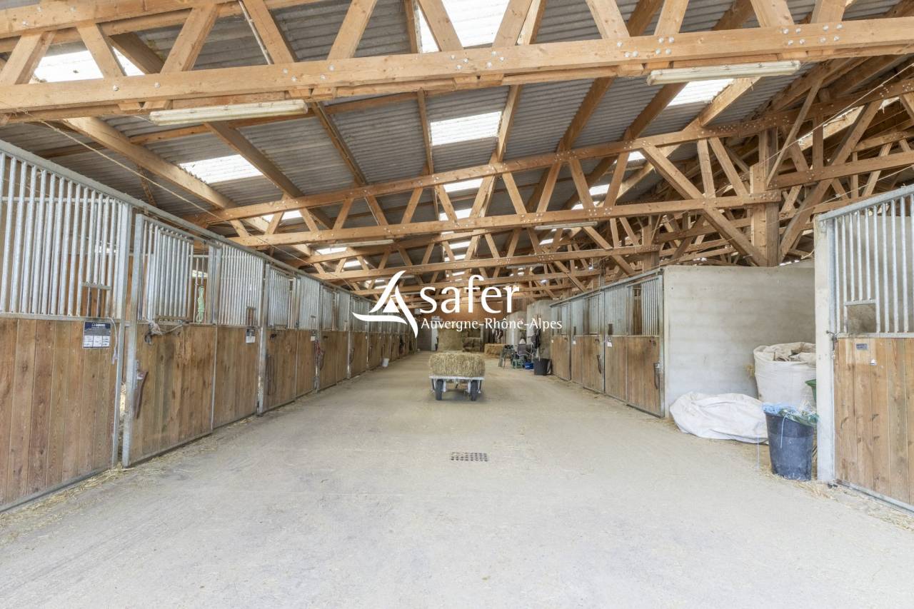 Equestrian property  Dr&ocirc;me