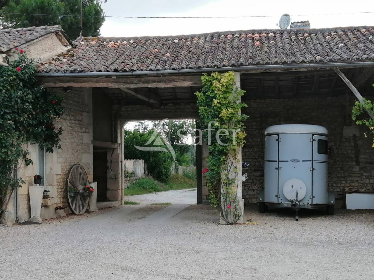 Equestrian property  Charente