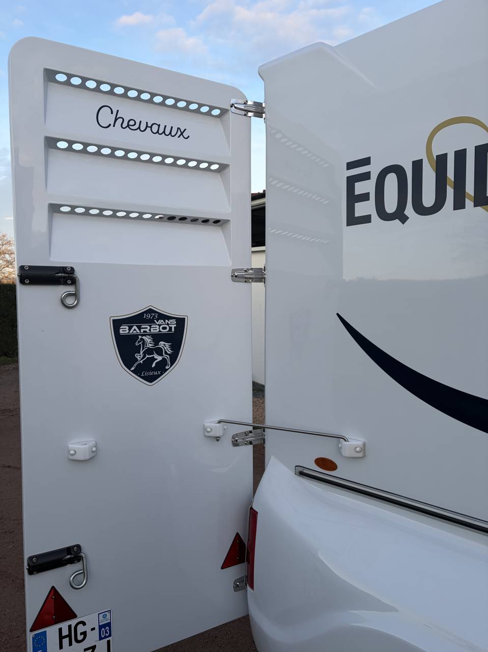 Horse trailer Barbot Turbovan 1,5 Stalls 2025 New