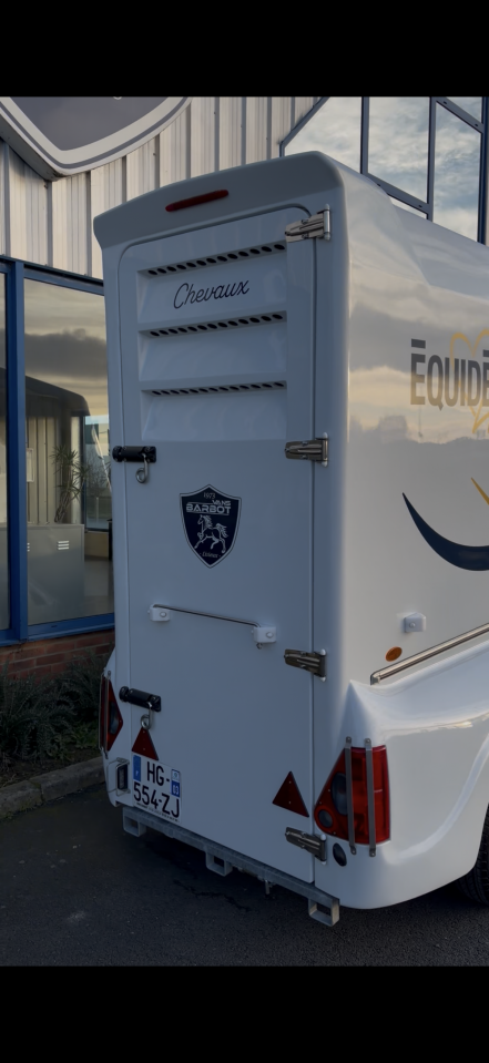 Horse trailer Barbot Turbovan 1,5 Stalls 2025 New