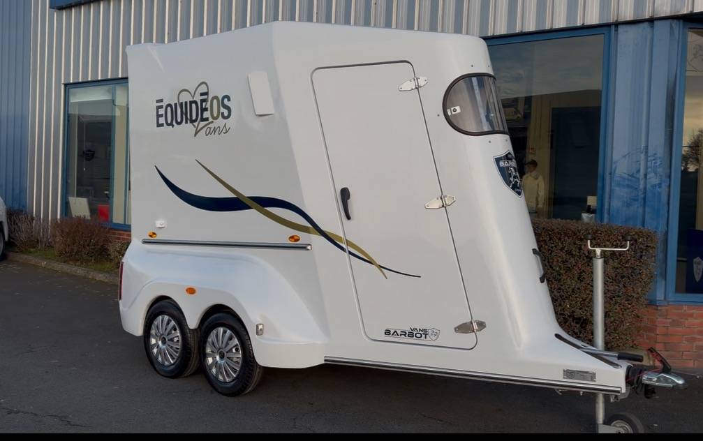 Horse trailer Barbot Turbovan 1,5 Stalls 2025 New