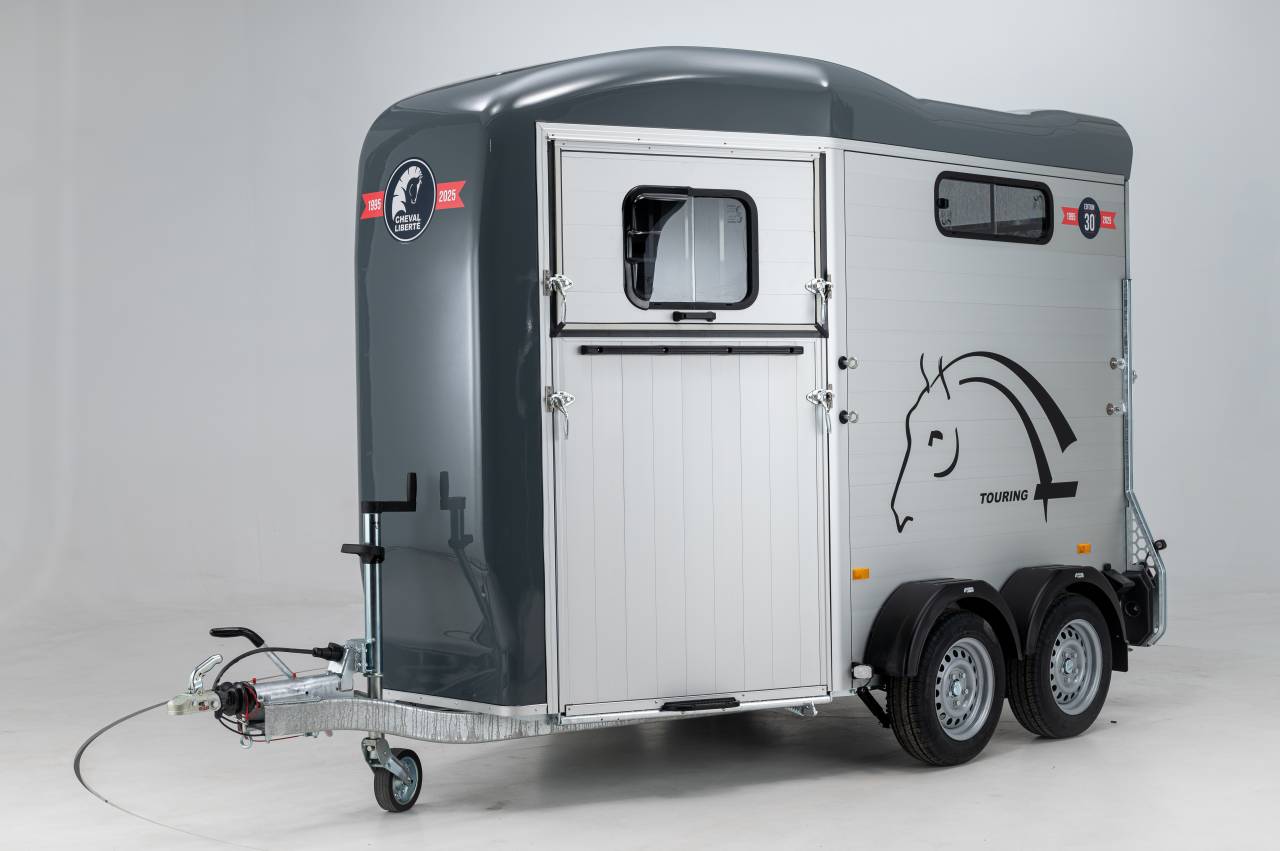 Horse trailer Cheval Liberte TOURING COUNTRY 2 Stalls 2026 New