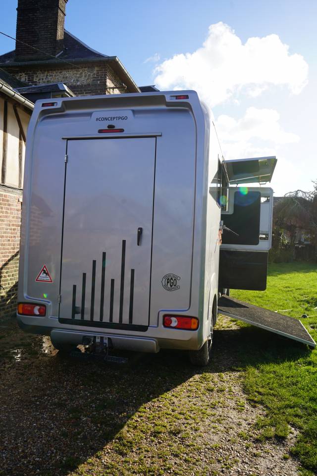 Horsebox HGV Opel STX movano 2024 Used