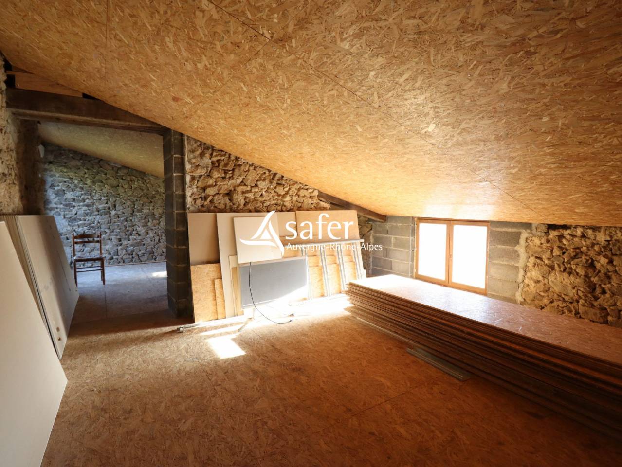 Hog farm / Piggery  Puy-de-D&ocirc;me