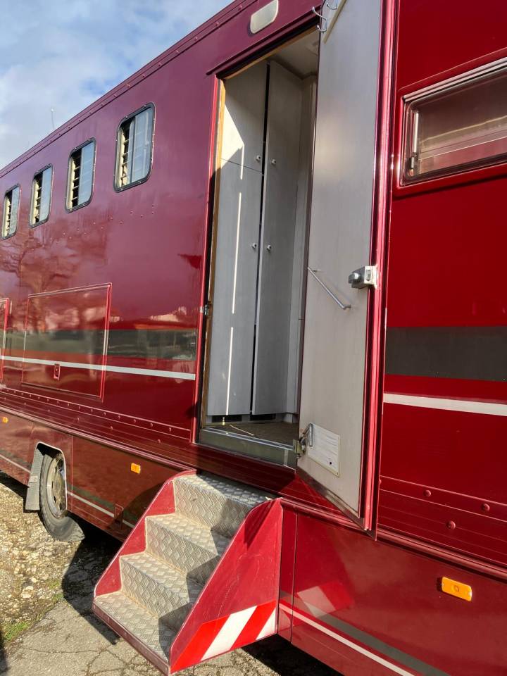 Horsebox NON-HGV Renault M200 1992 Used