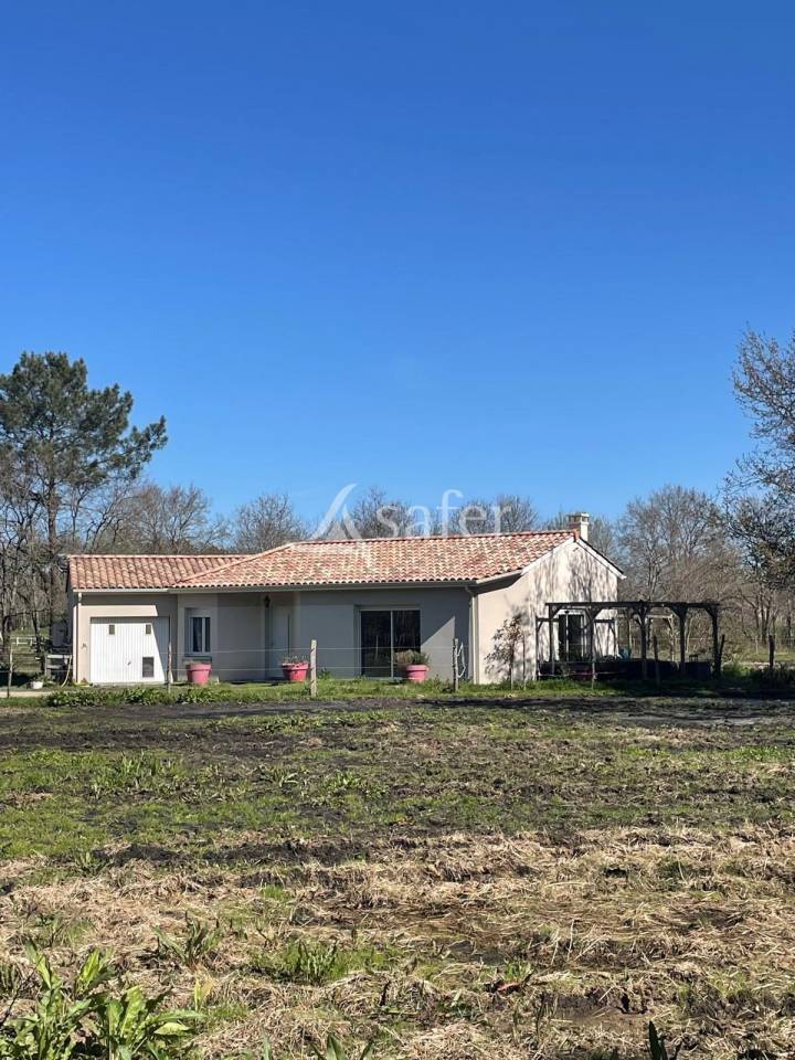 Other country property  Gironde