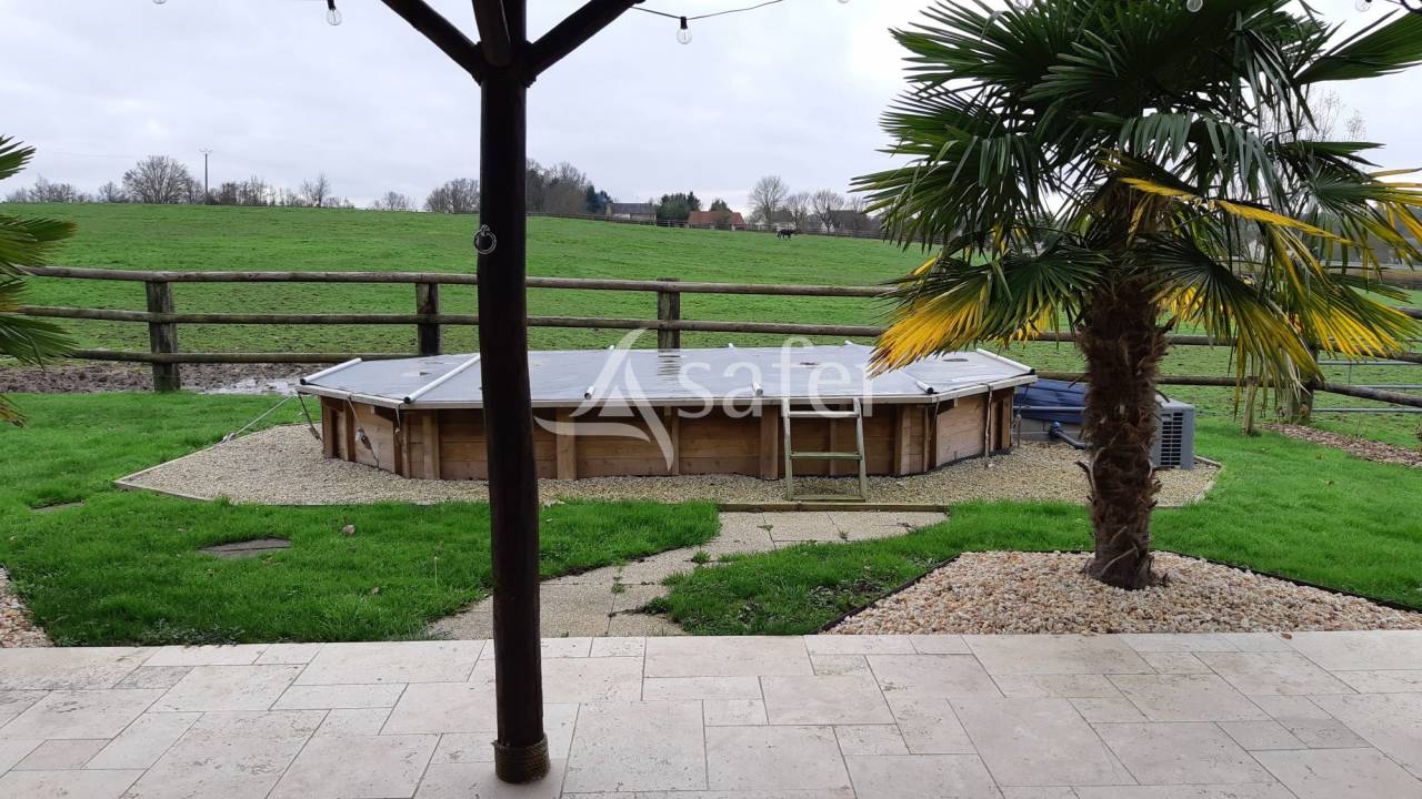 Equestrian property  Mayenne