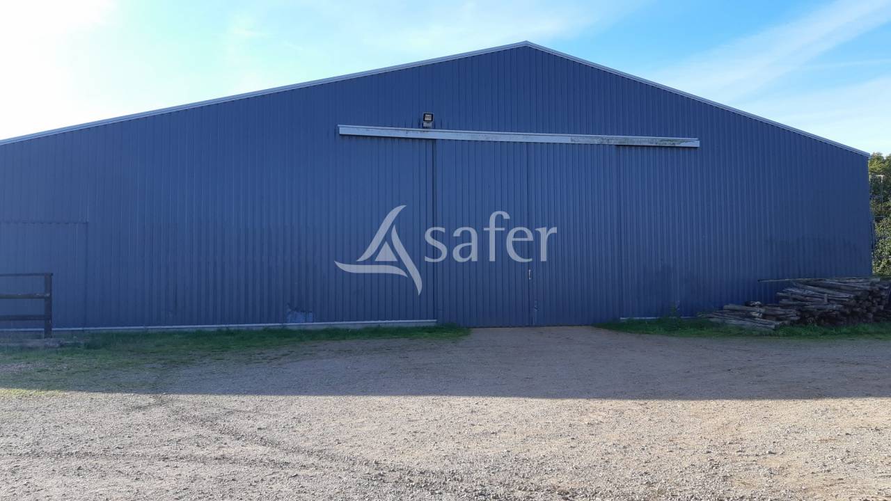 Equestrian property  Mayenne