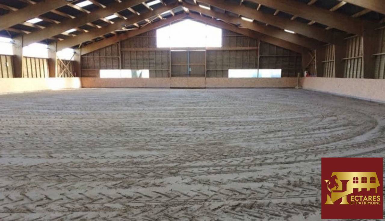 Livery yard  Sa&ocirc;ne-et-Loire