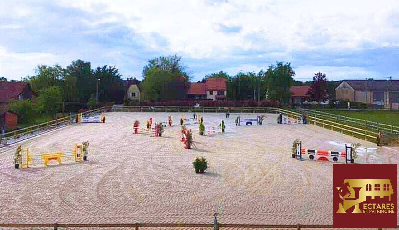 Livery yard  Sa&ocirc;ne-et-Loire