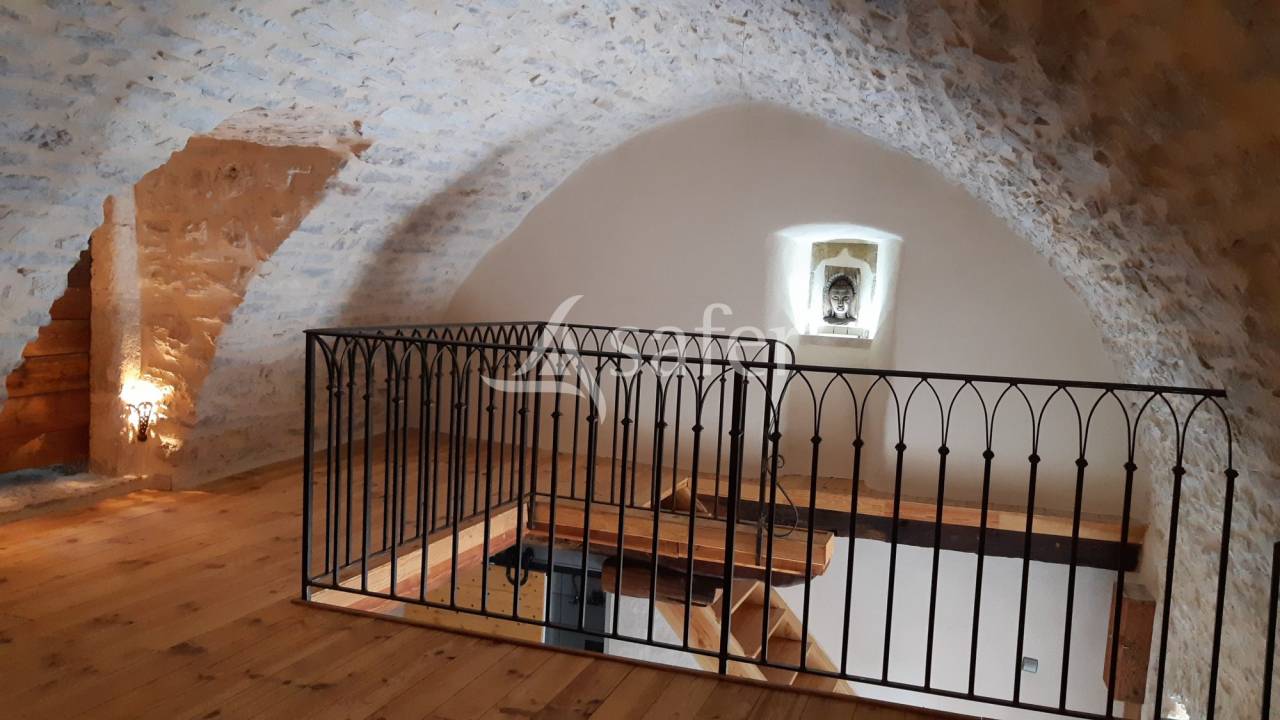 Other country property  Loz&egrave;re