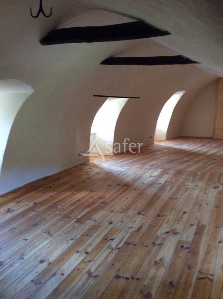 Other country property  Loz&egrave;re