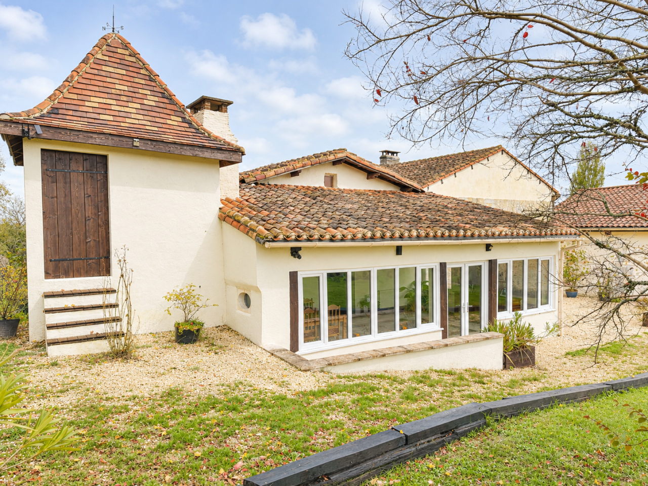 Equestrian property  Charente