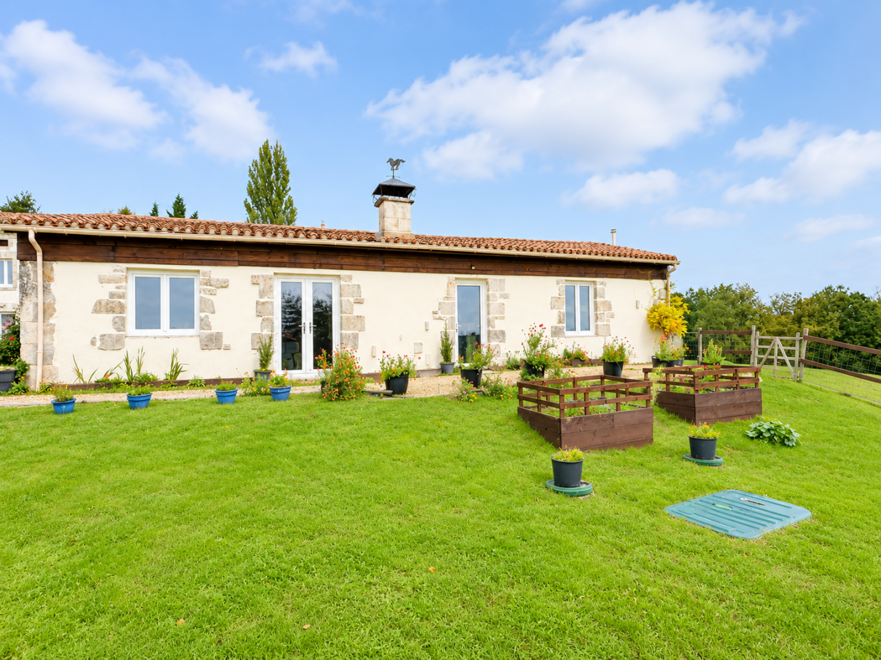Equestrian property  Charente