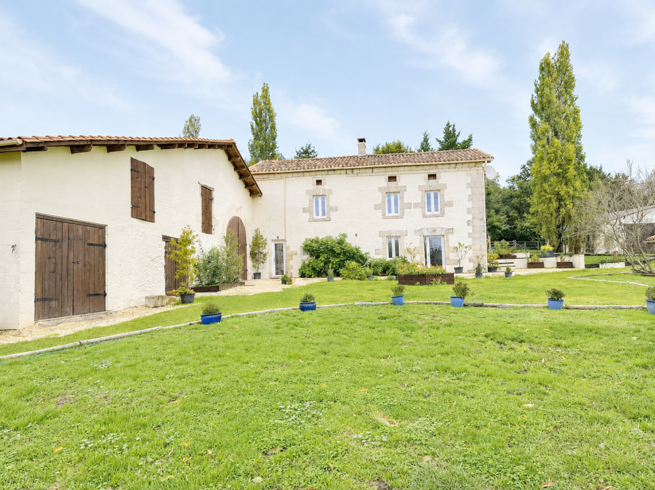 Equestrian property  Charente