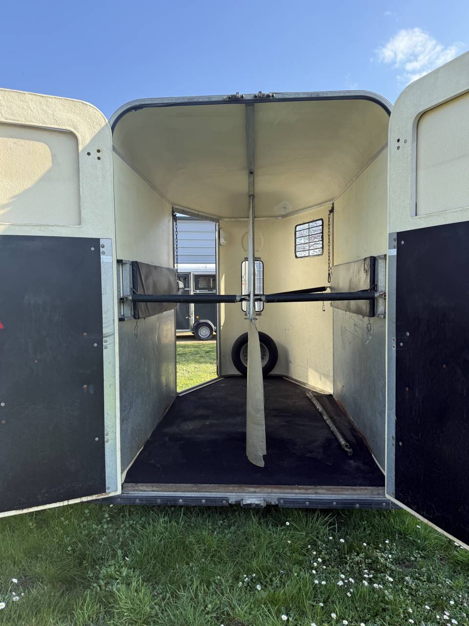 Horse trailer Fautras PROVAN CLASSIC  2 Stalls 2012 Used