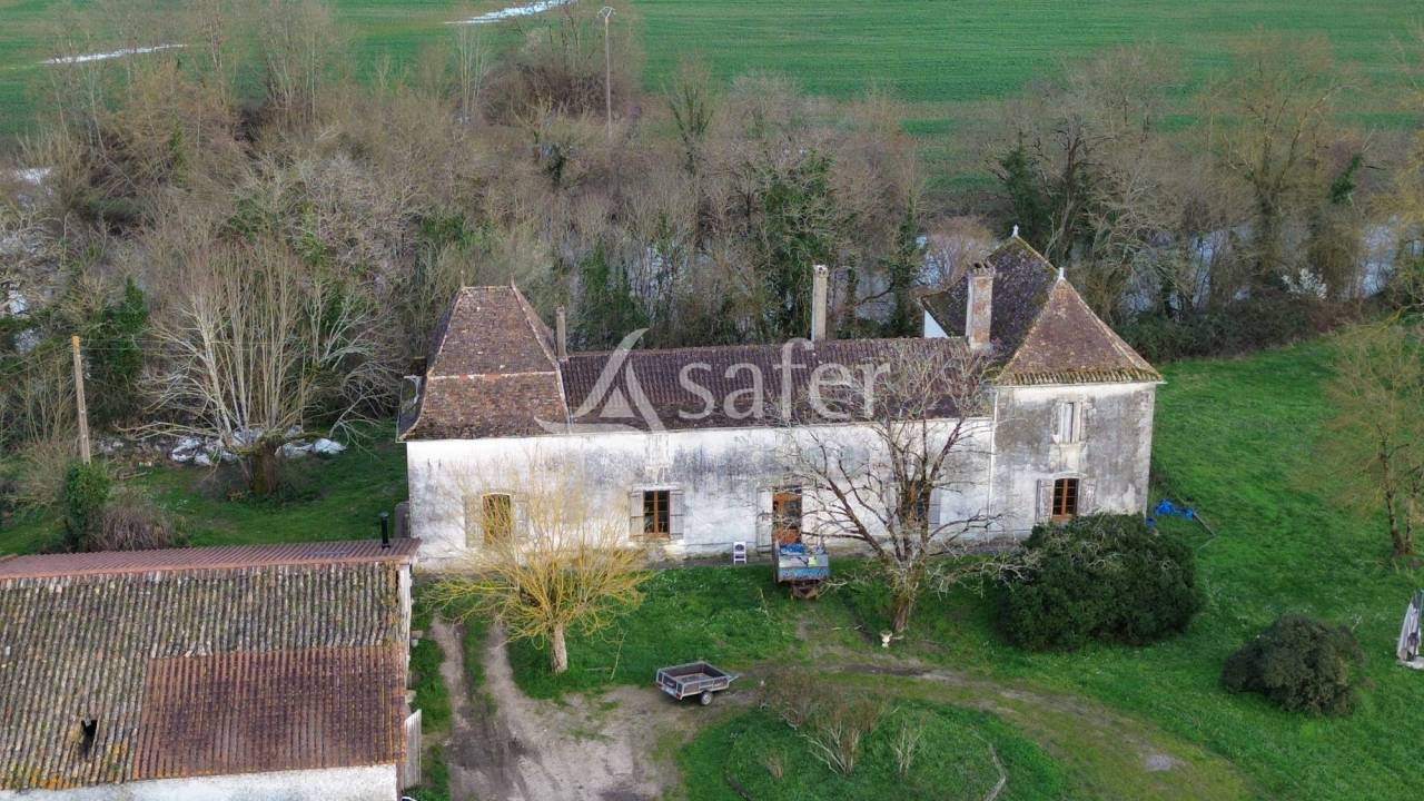 Equestrian property  Dordogne