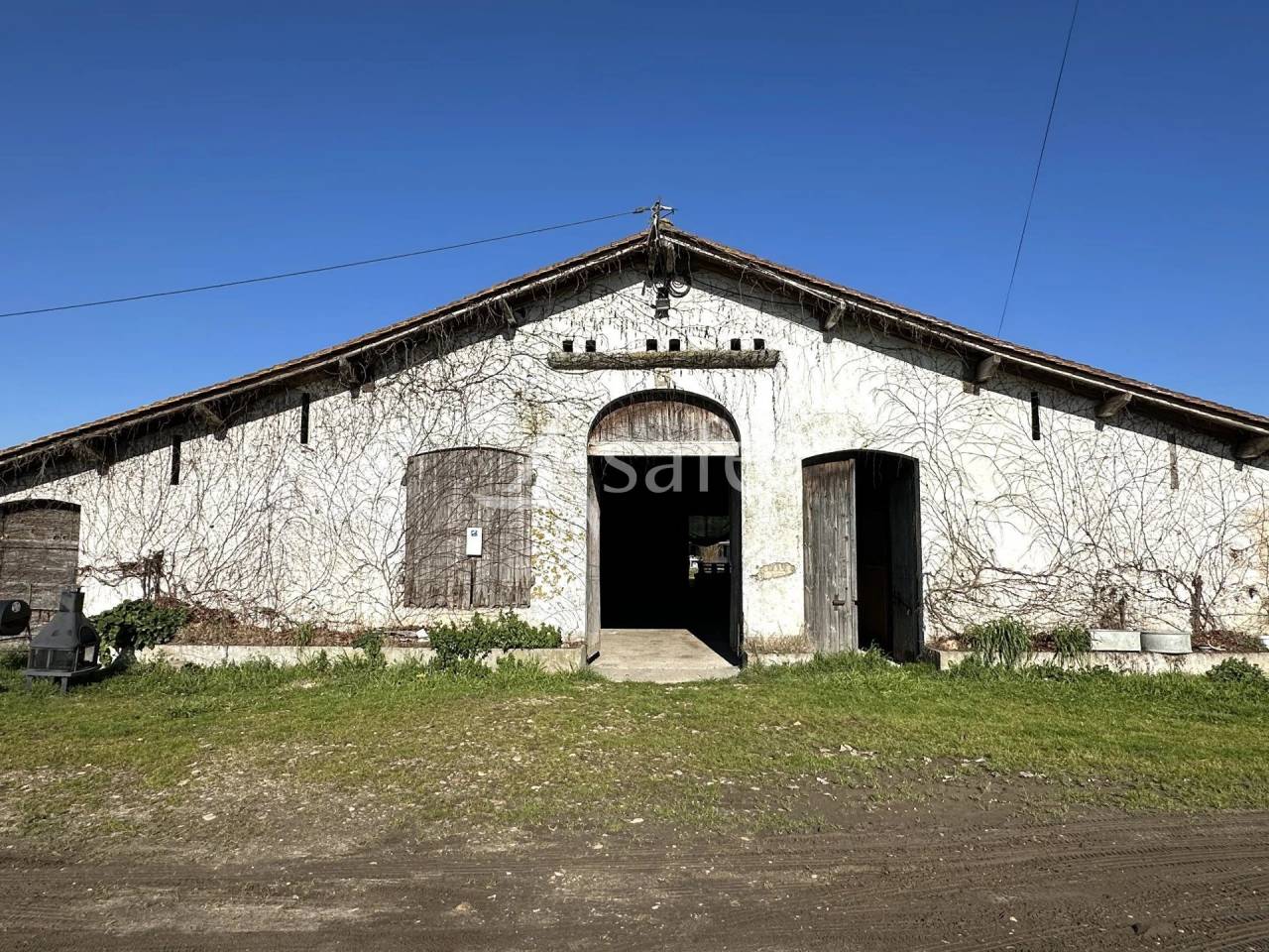Equestrian property  Dordogne