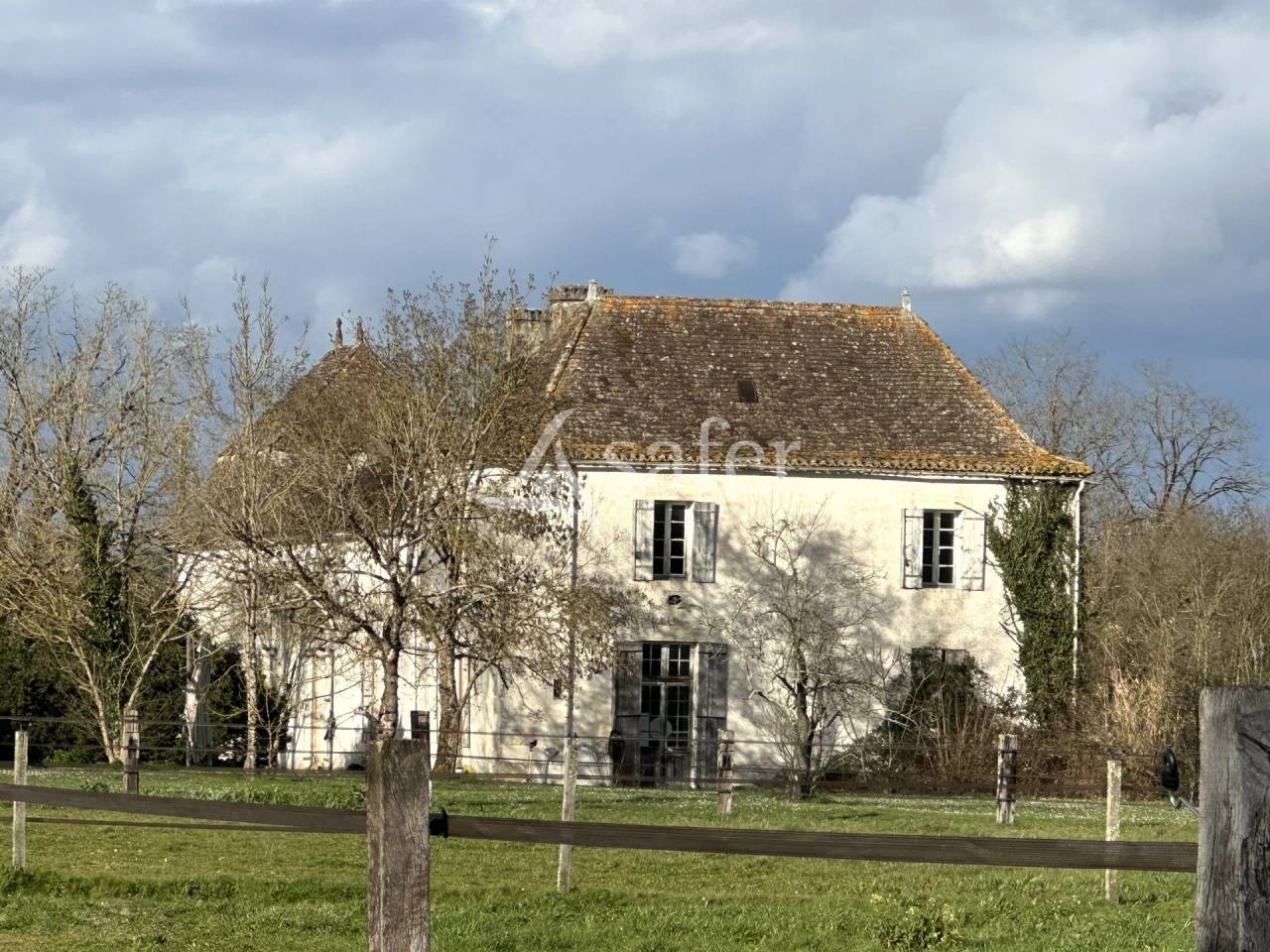 Equestrian property  Dordogne