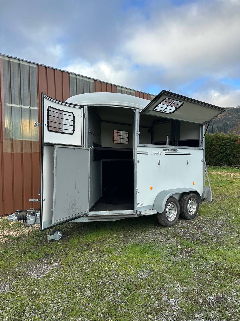 Horse trailer Fautras OBLIC 2+ 2 Stalls 2019 Used