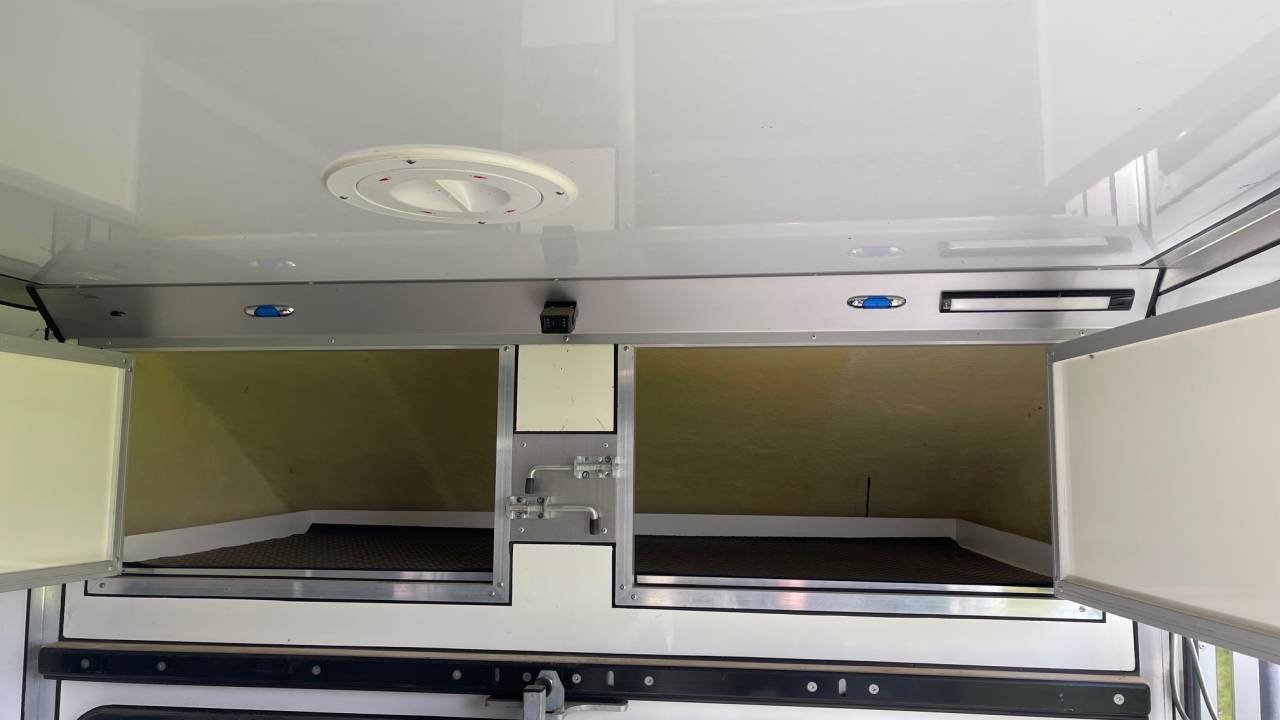 Horsebox HGV Renault RENAULT MASTER  2023 Used