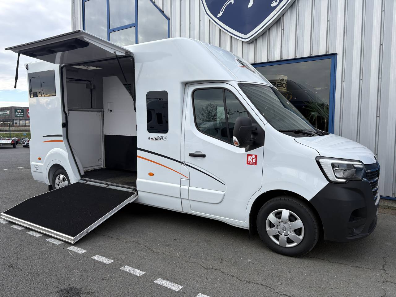 Horsebox HGV Barbot master 2024 Used