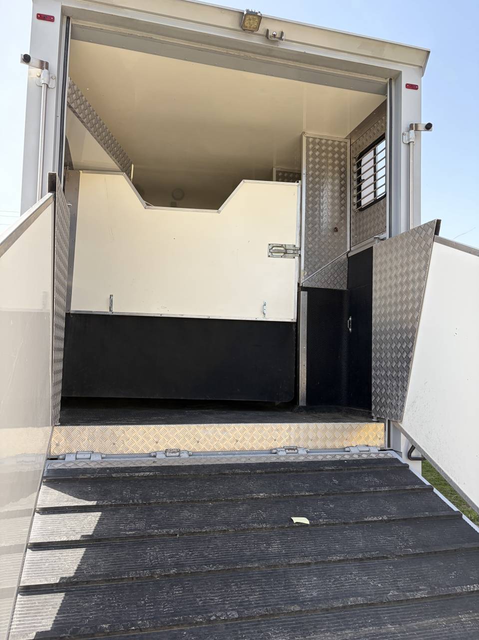 Horsebox NON-HGV Renault  2001 Used