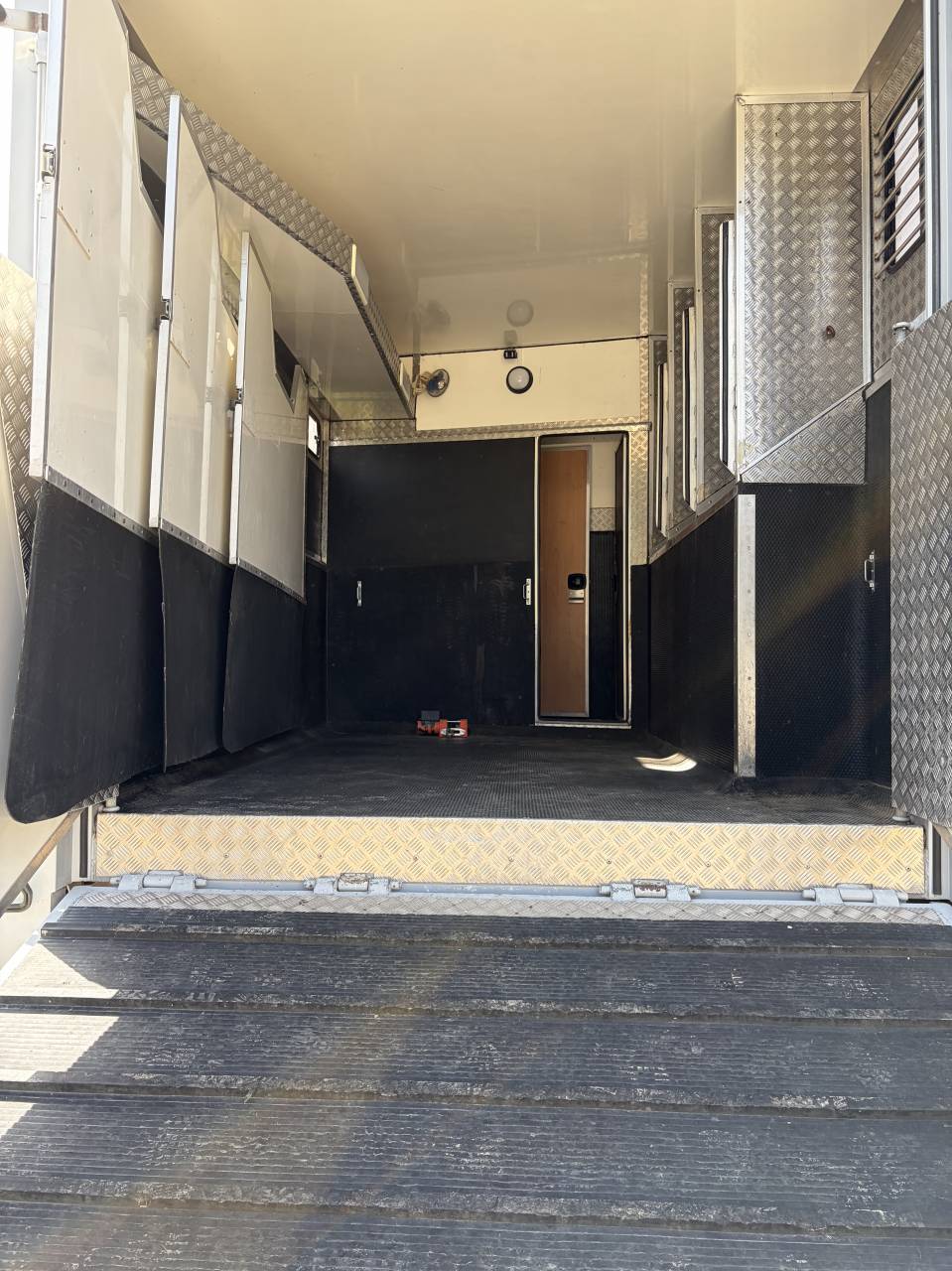 Horsebox NON-HGV Renault  2001 Used