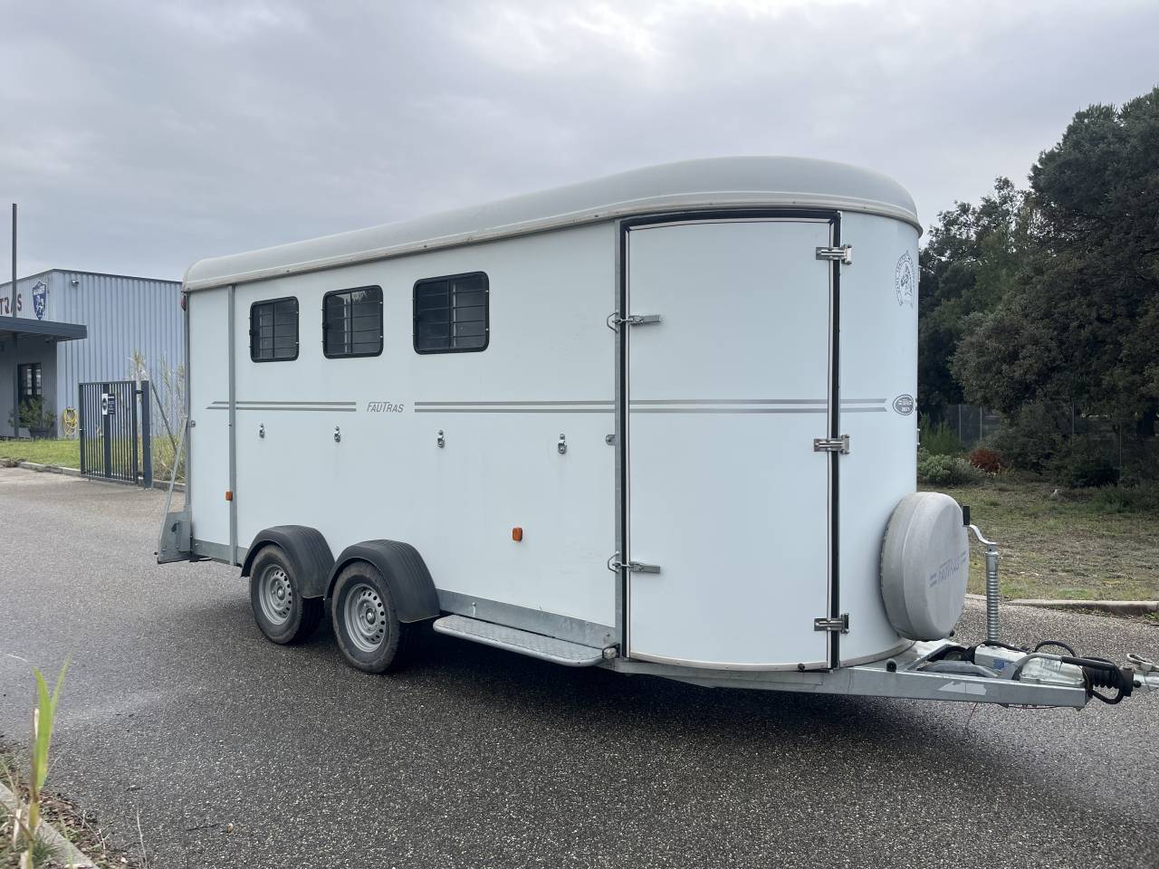 Horse trailer Fautras  4 Stalls 2020 Used