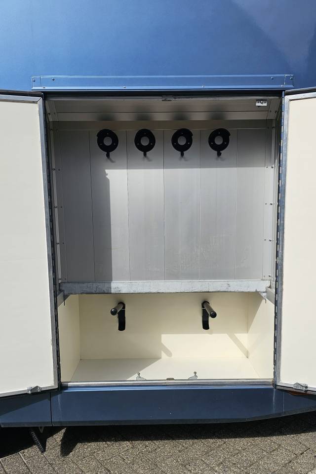 Horsebox NON-HGV Mercedes ATEGO 2013 Used