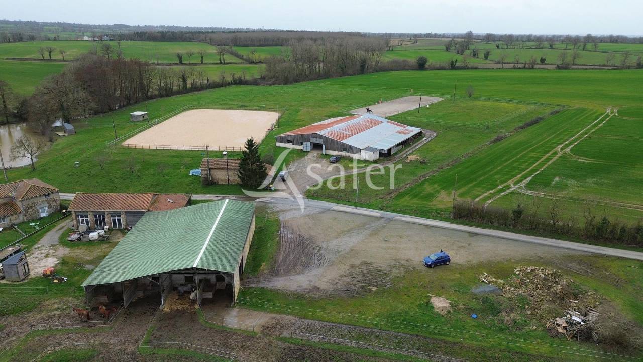Equestrian property  Deux-S&egrave;vres