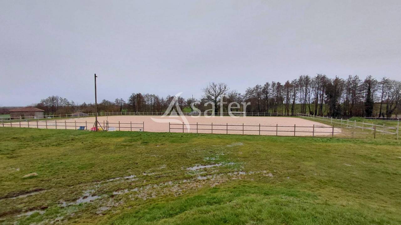 Equestrian property  Deux-S&egrave;vres