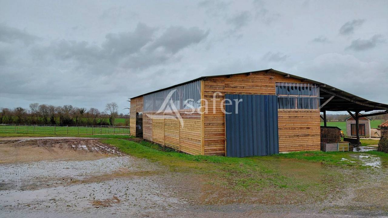 Equestrian property  Deux-S&egrave;vres