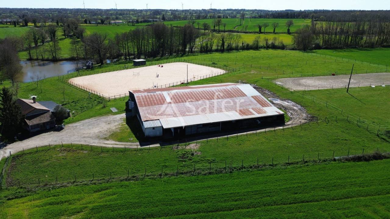 Equestrian property  Deux-S&egrave;vres