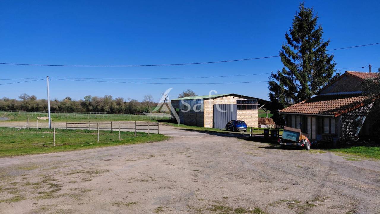 Equestrian property  Deux-S&egrave;vres