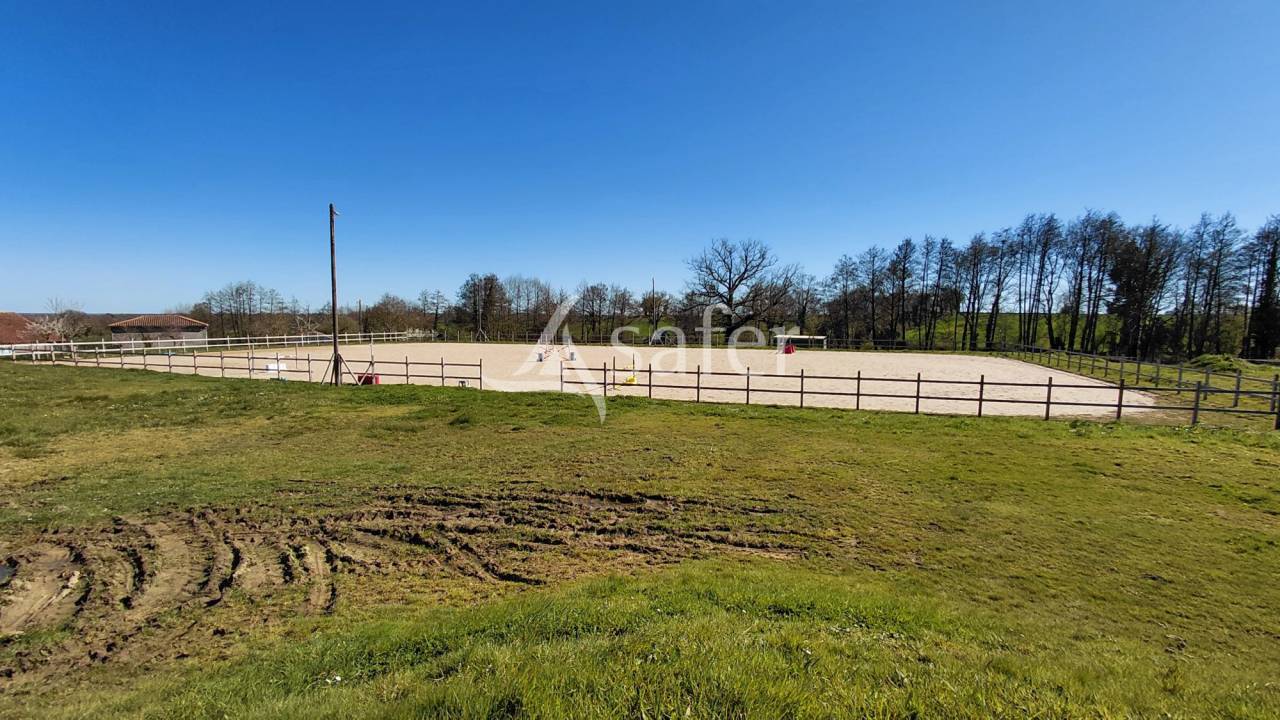 Equestrian property  Deux-S&egrave;vres