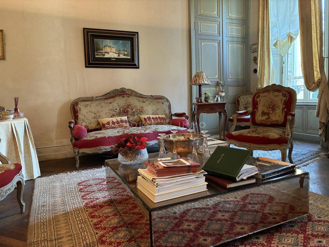 Luxurious equestrian property  Vend&eacute;e