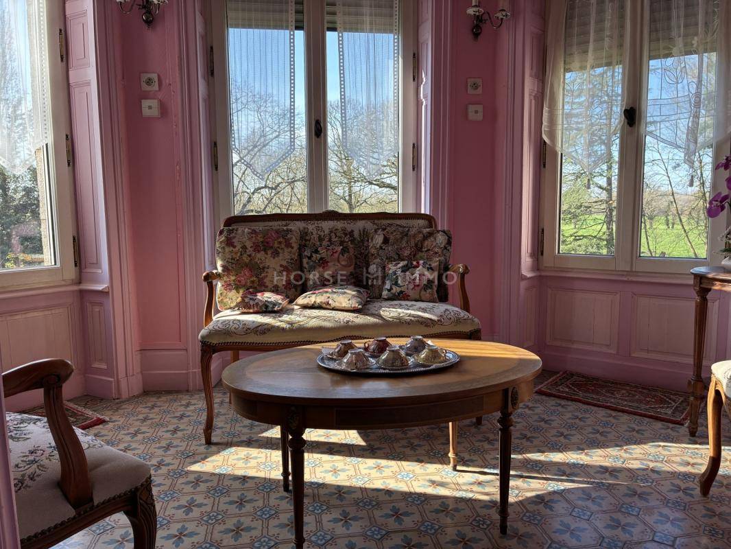 Luxurious equestrian property  Vend&eacute;e