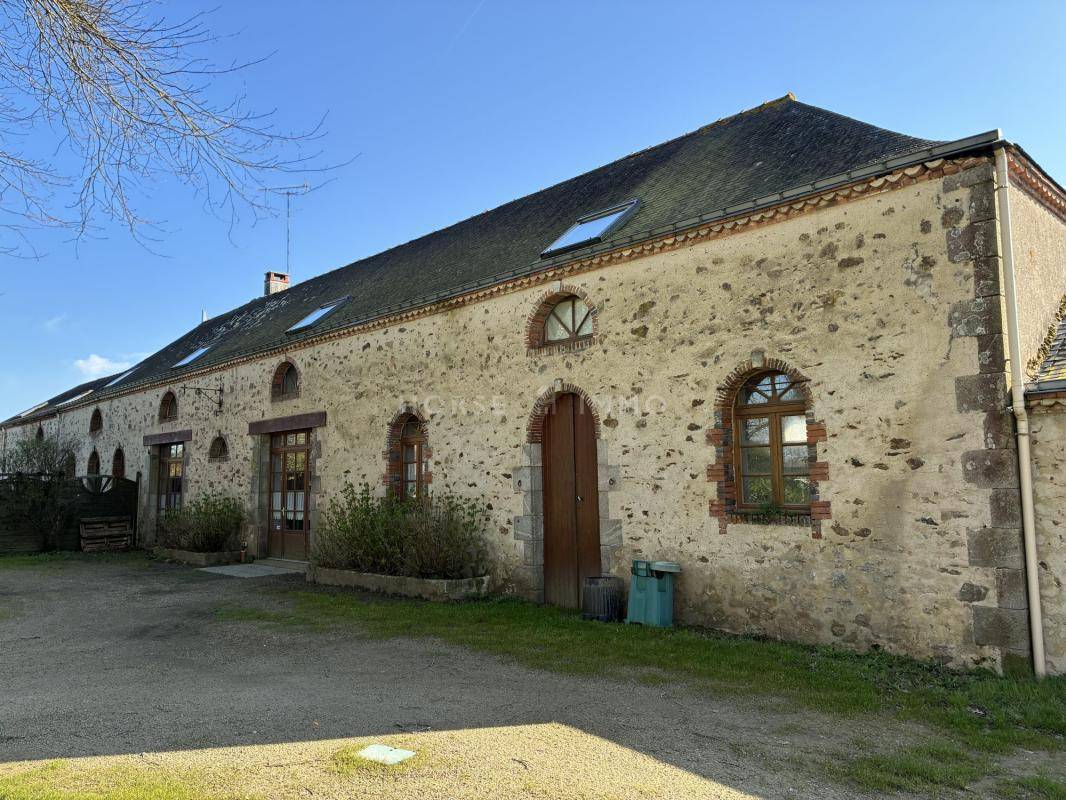 Luxurious equestrian property  Vend&eacute;e
