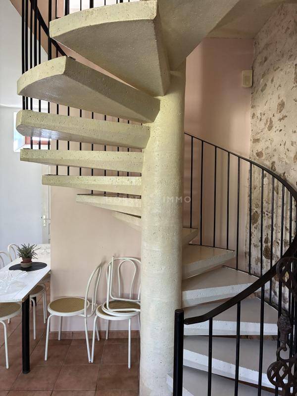 Luxurious equestrian property  Vend&eacute;e