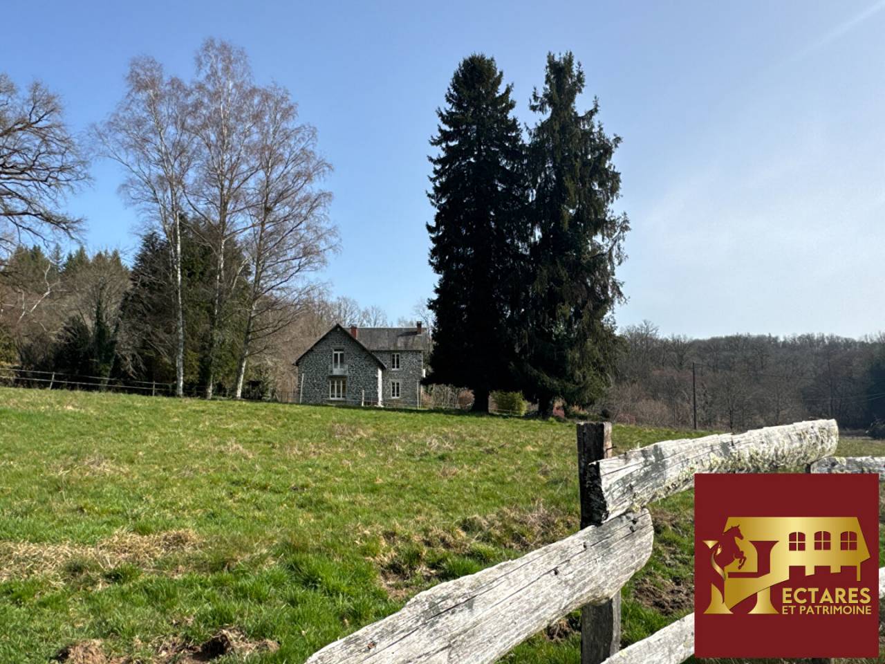 Equestrian property  Corr&egrave;ze