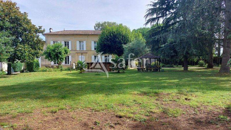 Other country property  Gironde