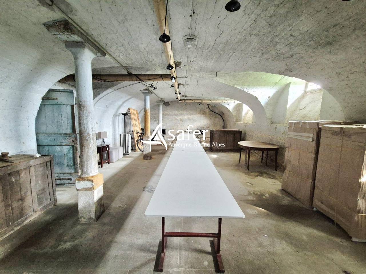 Other country property  Rh&ocirc;ne