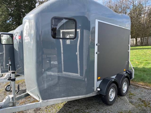 Horse trailer Cheval Liberte Origins  2 Stalls 2025 New