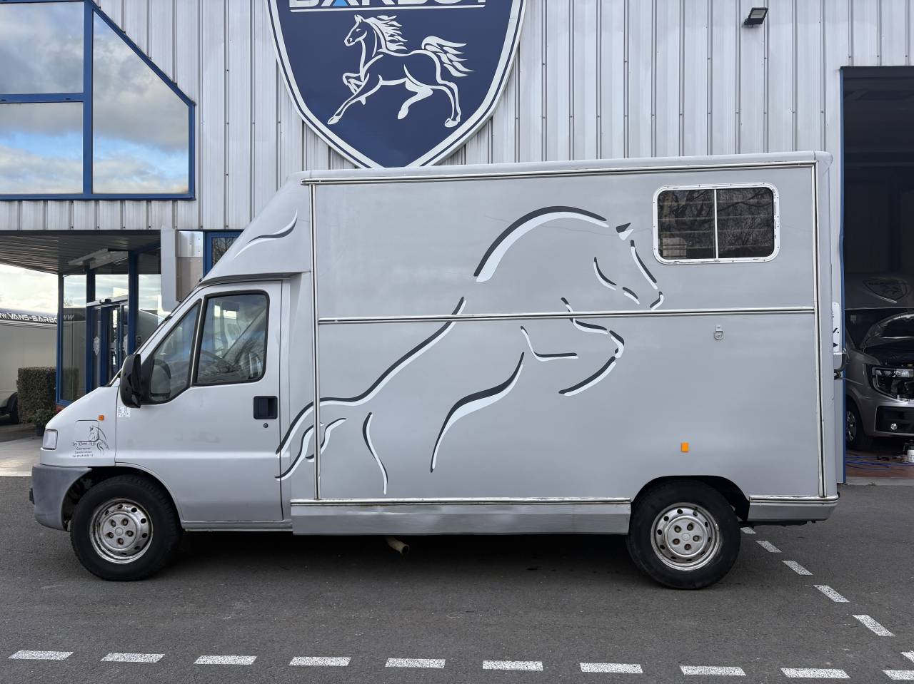 Horsebox HGV Les Vans AB  2000 Used