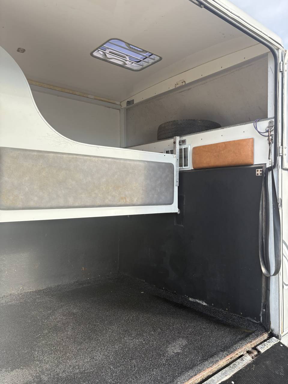 Horsebox HGV Les Vans AB  2000 Used