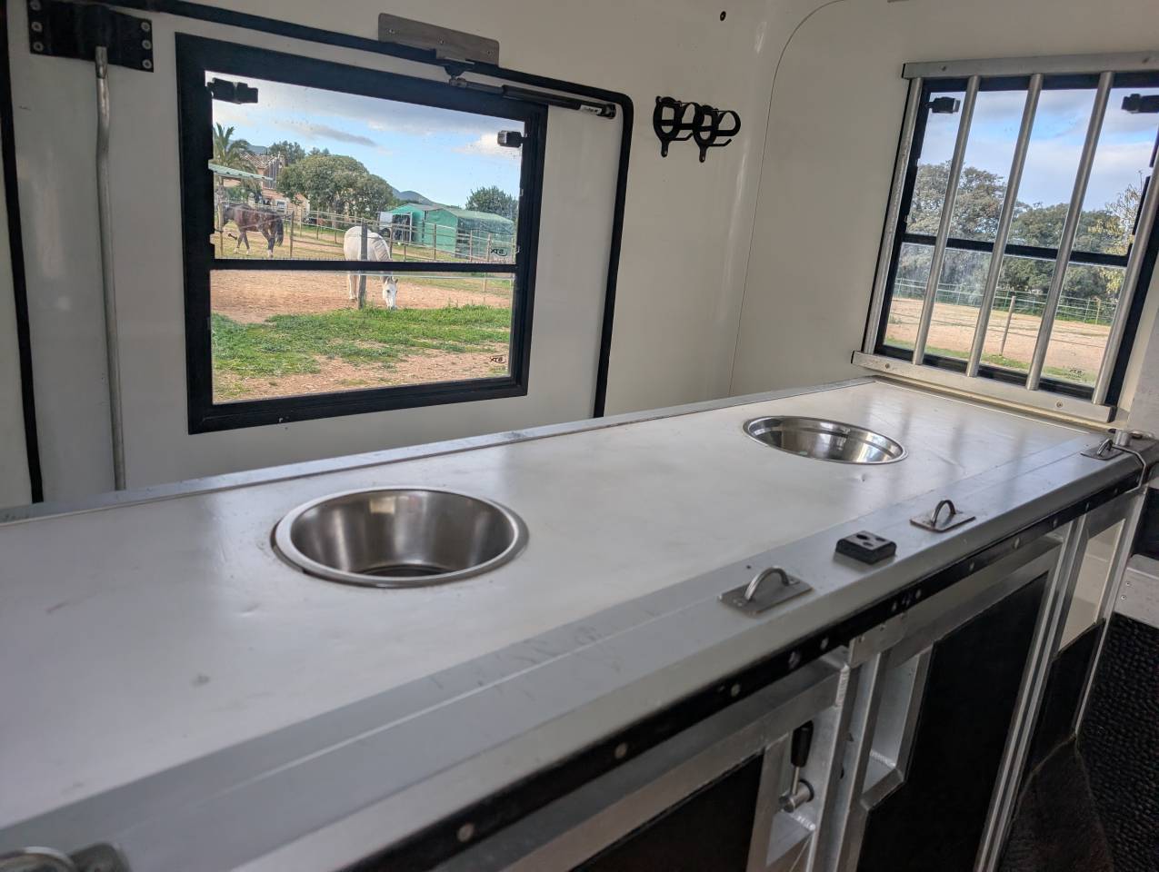 Horsebox HGV Opel Movano 2018 Used