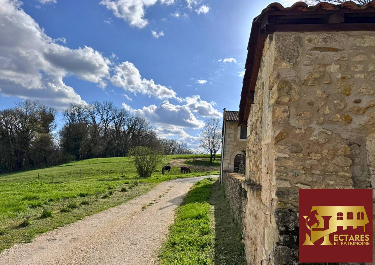 Equestrian property  Dordogne